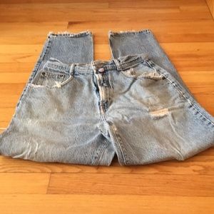 Vintage Structure High Waist distressed jeans.
